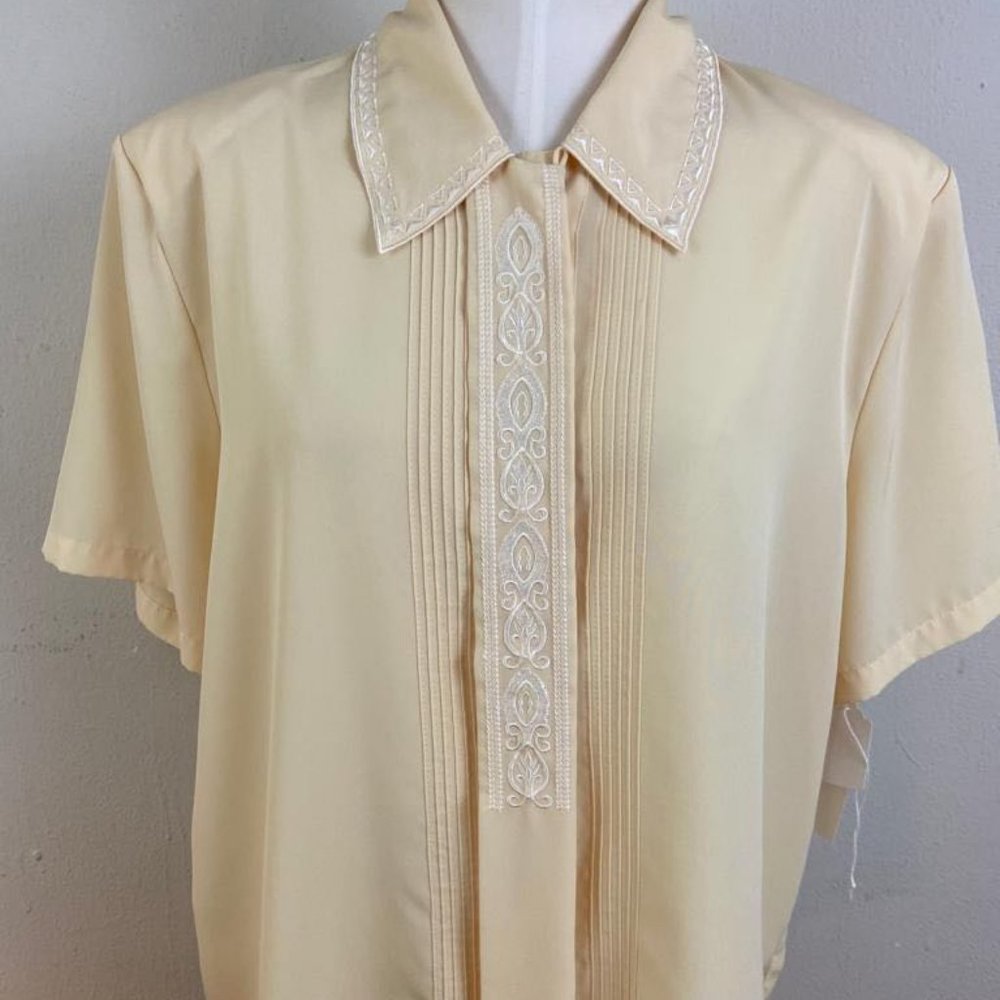 Vintage Claudia Richard Chinese Crepe Fabrics Pastel Beige Embroidery Blouse